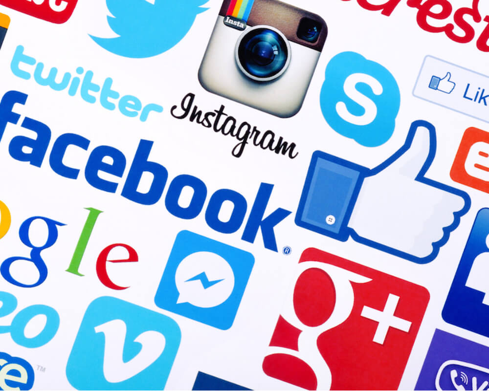 Qual foi a primeira rede social do mundo?